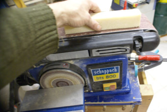 Reinigungstift für Schleifbänder